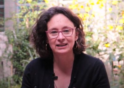 Intervista all’Epidemiologa Sara Gandini: “Vaccini utili solo per giovani fragili, un errore obbligarli”